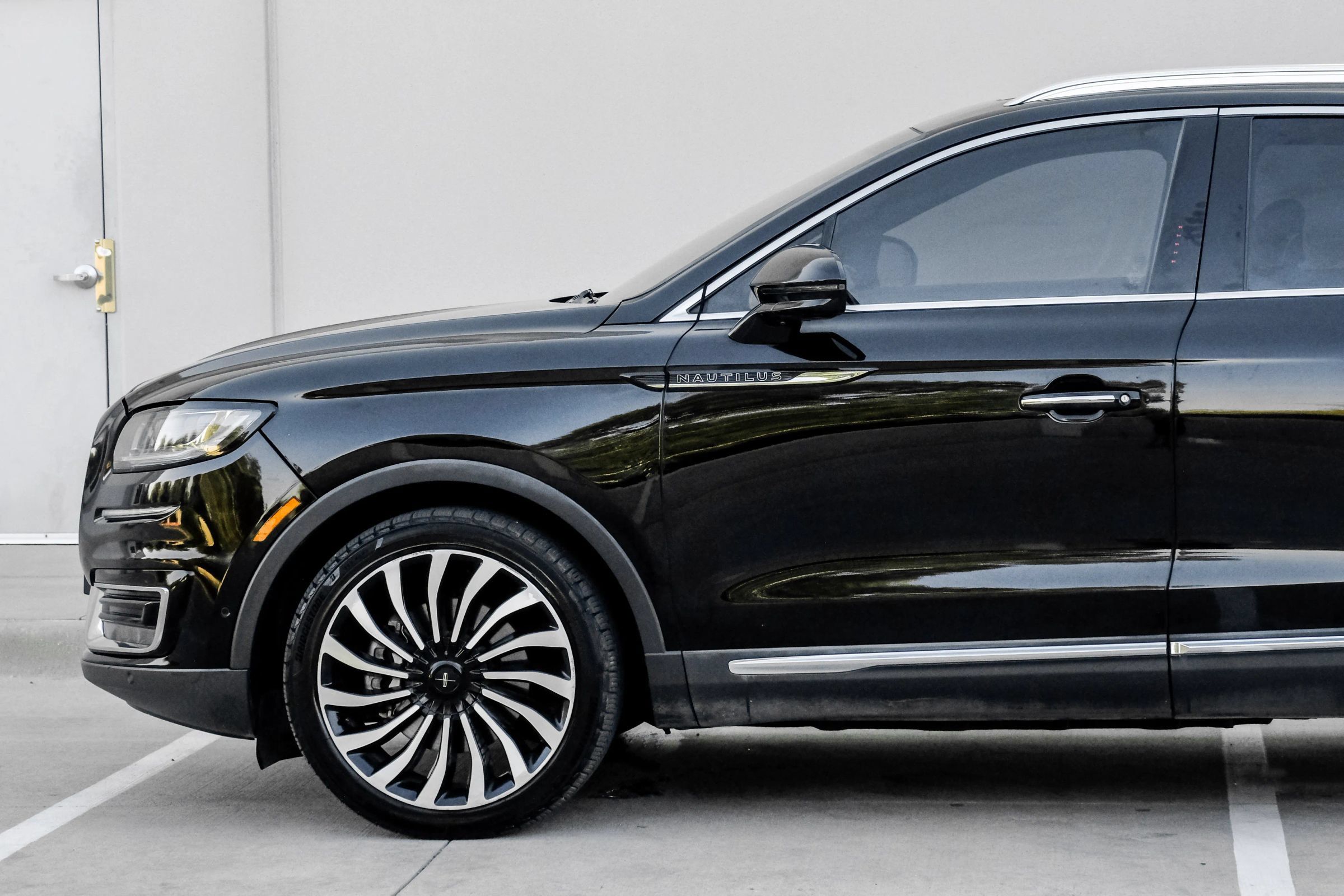 Used 2019 Lincoln Nautilus Black Label AWD/4WD image 11