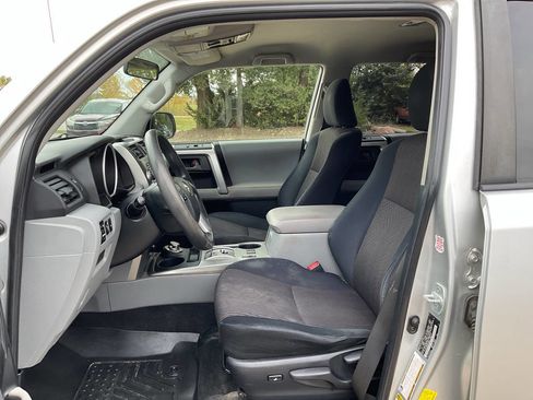 Used 2013 Toyota 4Runner SR5 image 13