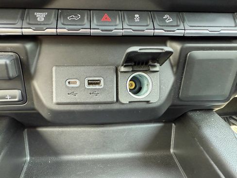 Used 2022 Chevrolet Silverado 2500 LT w/ Convenience Package AWD/4WD image 27
