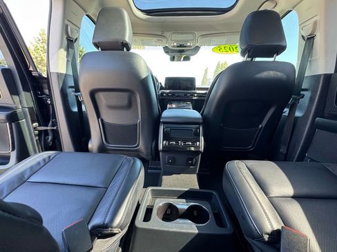 Used 2025 Lincoln Aviator Reserve w/ Jet Appearance Package AWD/4WD image 35