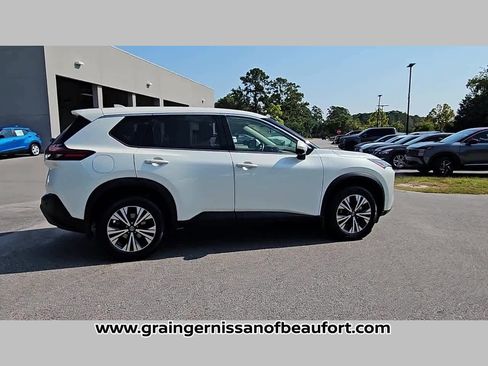 Used 2021 Nissan Rogue SV image 32