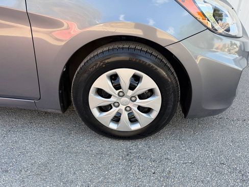 Used 2016 Hyundai Accent SE FWD image 29