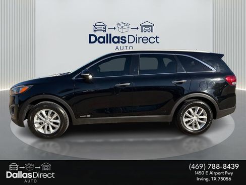 Used 2017 Kia Sorento LX image 9