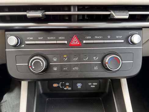 Used 2025 Hyundai Tucson SE AWD/4WD image 23