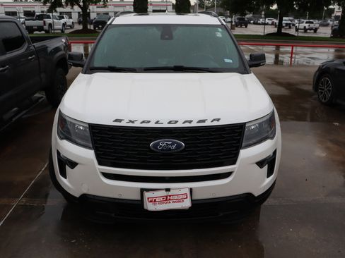 Used 2018 Ford Explorer Sport w/ Equipment Group 401A AWD/4WD image 4
