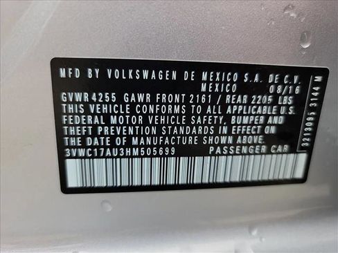 Used 2017 Volkswagen Golf SportWagen FWD image 24