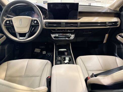 New 2026 Lincoln Corsair Reserve image 23