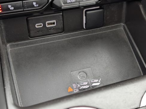 Used 2022 Chevrolet Tahoe LT w/ LT Signature Plus Package image 23