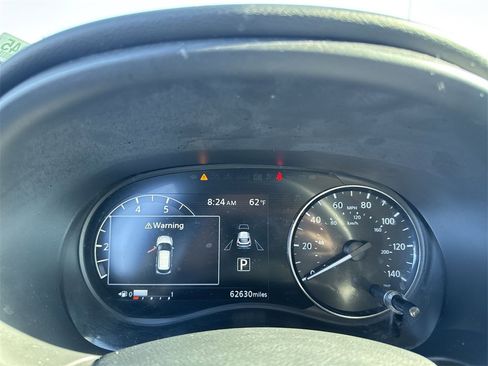 Used 2023 Nissan Kicks SR image 21