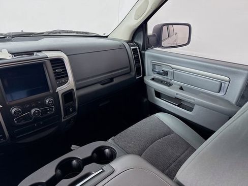 Used 2019 RAM 1500 Classic SLT w/ Luxury Group image 21