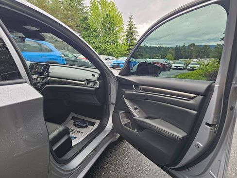 Used 2019 Honda Accord Sport image 11
