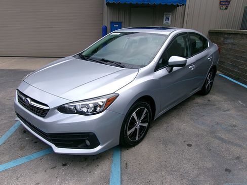 Used 2021 Subaru Impreza 2.0i Premium AWD/4WD image 1