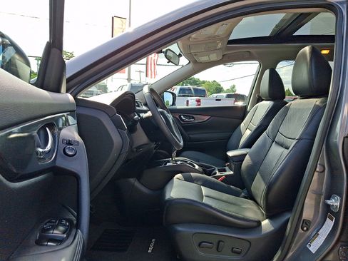 Used 2015 Nissan Rogue SL w/ SL Premium Package FWD image 14