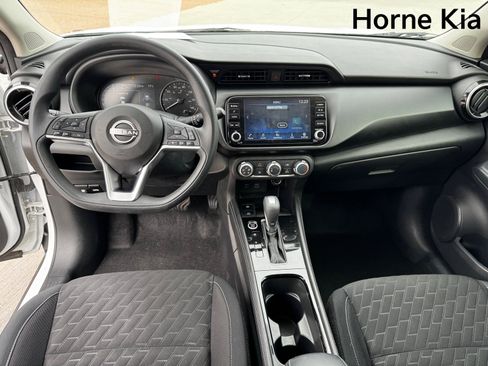 Used 2023 Nissan Kicks SV image 13