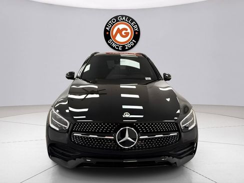 Used 2022 Mercedes-Benz GLC 300 image 2