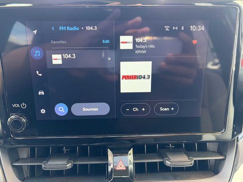 Used 2024 Toyota Corolla LE image 12