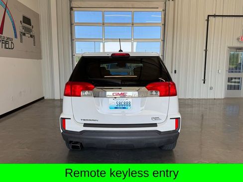 Used 2017 GMC Terrain SLE FWD image 4