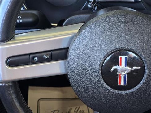 Used 2005 Ford Mustang GT Premium image 13