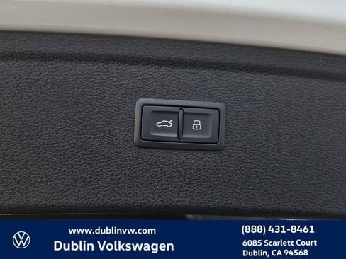 Used 2023 Audi Q5 2.0T Premium w/ Convenience Package AWD/4WD image 27