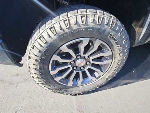 Used 2021 GMC Sierra 1500 AT4 image 4