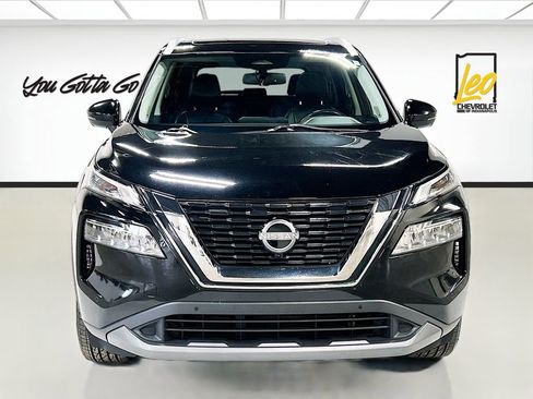 Used 2023 Nissan Rogue SL w/ SL Premium Package image 2