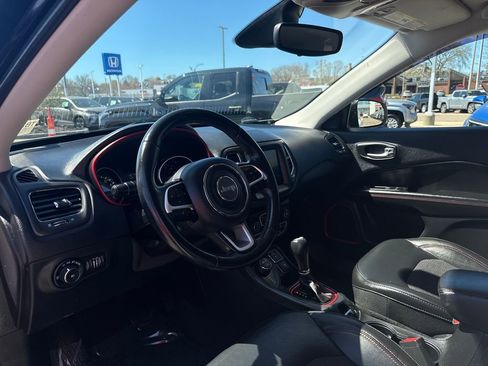 Used 2019 Jeep Compass Trailhawk AWD/4WD image 14