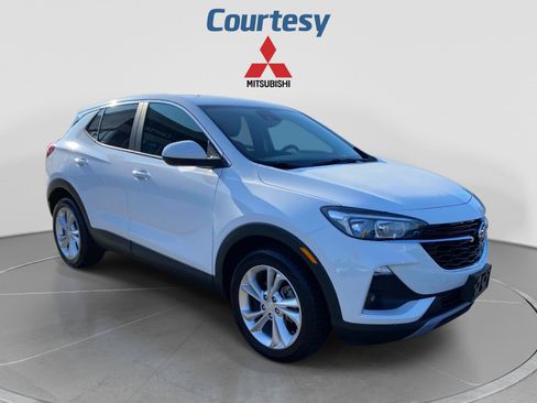 Used 2020 Buick Encore GX Preferred w/ Cold Weather Comfort Package FWD image 8