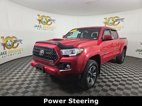 Used 2019 Toyota Tacoma TRD Sport w/ Technology Package image 3