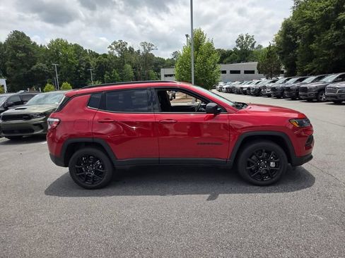 New 2026 Jeep Compass Latitude AWD/4WD image 10
