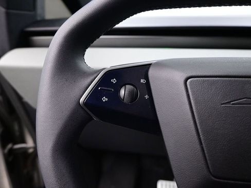 Used 2024 Tesla Cybertruck AWD Crew Cab image 10