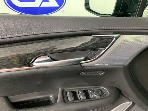 Used 2021 Cadillac XT5 Premium Luxury image 12