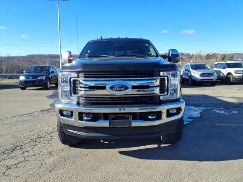 Used 2019 Ford F250 XLT w/ XLT Premium Package image 5