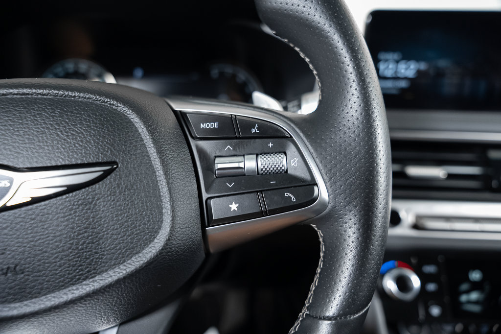 Used 2026 Genesis G70 2.5T RWD image 30