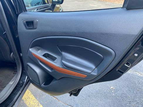Used 2018 Ford EcoSport SES w/ SES Cold Weather Package AWD/4WD image 32