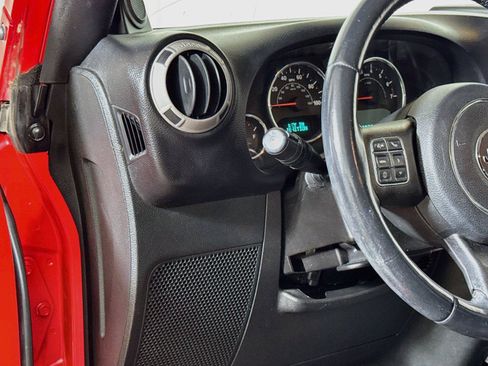 Used 2014 Jeep Wrangler Unlimited Sport w/ Quick Order Package 24S AWD/4WD image 8