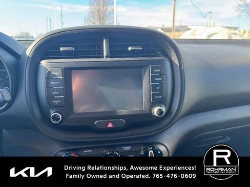 Used 2021 Kia Soul LX image 11