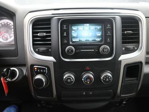 Used 2015 RAM 1500 Classic SLT RWD image 11