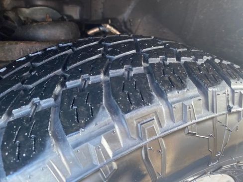 Used 2013 RAM 1500 Classic SLT w/ Premium Display Pkg image 21