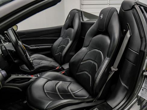 Used 2018 Ferrari 488 Spider RWD image 47