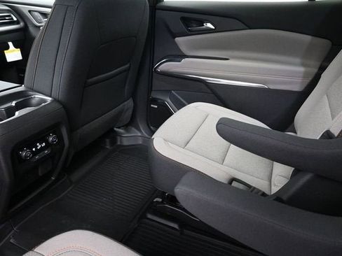 New 2026 Chevrolet Traverse LT w/ Enhanced Driving Package FWD image 19