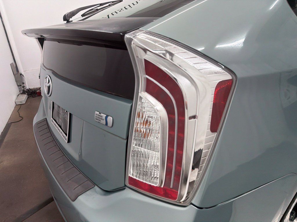Used 2012 Toyota Prius Three w/ Solar Roof Pkg FWD image 8