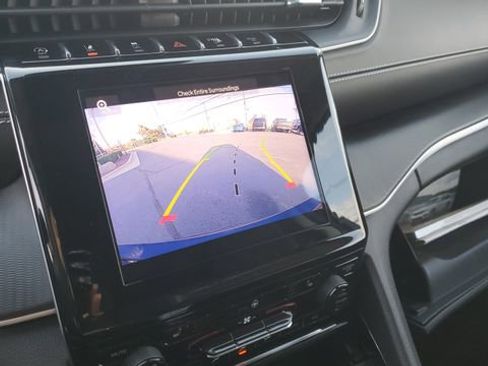 Used 2023 Jeep Grand Cherokee L Laredo w/ Luxury Tech Group I image 16