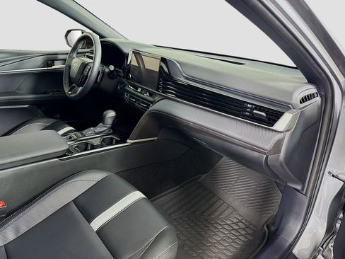 Certified 2025 Toyota Camry SE FWD image 19