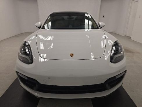 Used 2023 Porsche Panamera Platinum Edition image 2