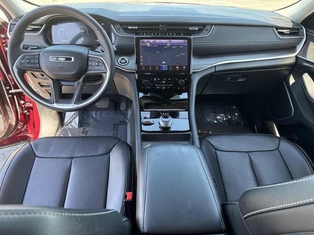 Used 2024 Jeep Grand Cherokee Limited w/ Luxury Tech Group II AWD/4WD image 18