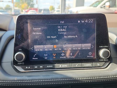 Used 2022 Nissan Rogue SV w/ SV Premium Package image 18