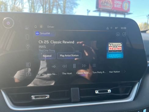 Used 2025 Chevrolet Equinox LT image 21