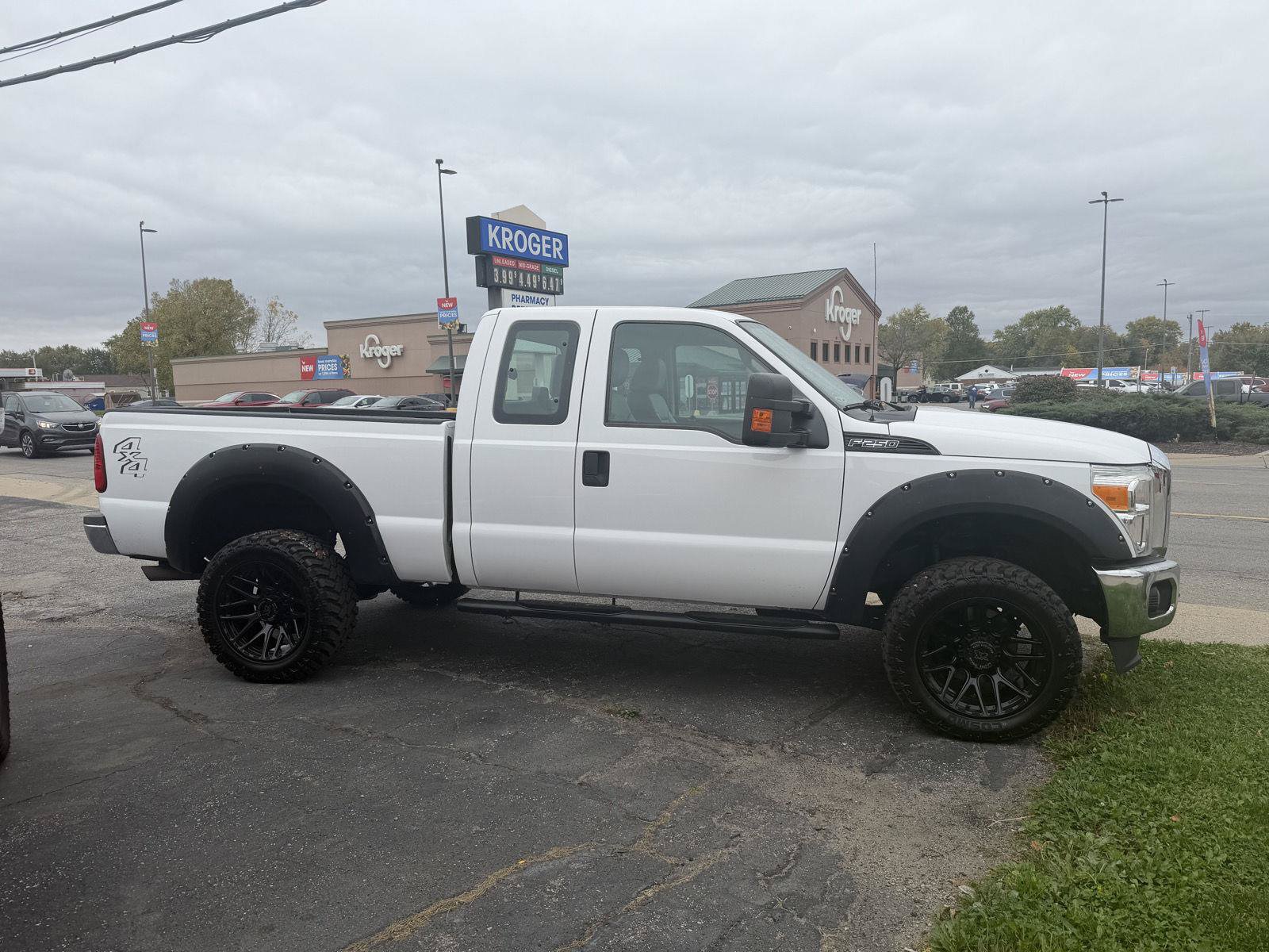 Used 2015 Ford F250 XL w/ Power Equipment Group AWD/4WD image 10