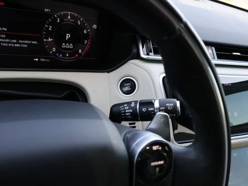 Used 2019 Land Rover Range Rover Velar R-Dynamic SE AWD/4WD image 28