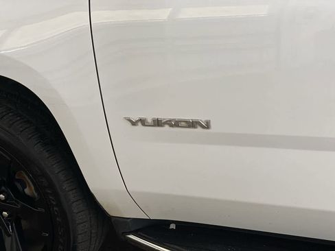 Used 2018 GMC Yukon SLT w/ Open Road Package image 10